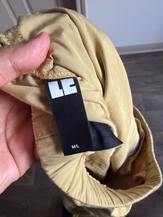 Local European BERMUDA PARACHUTE Shorts M/L - Picture 6 of 10